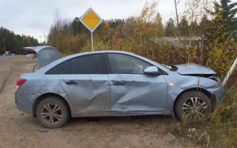 В Коми произошло ДТП с участием раритетного автомобиля (фото)