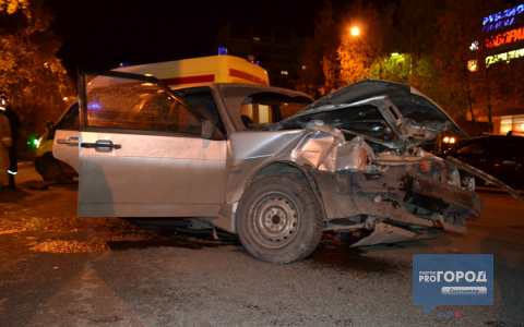 Появились фото с ДТП у «Пармы» в Сыктывкаре, пострадавшими оказались дети