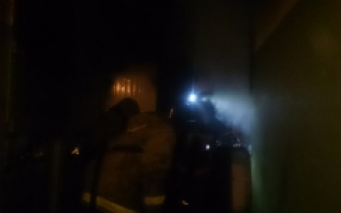 В центре Сыктывкара вспыхнул пожар в пятиэтажке