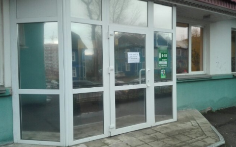 В Сыктывкаре мужчина устроил кровавую поножовщину в офисе