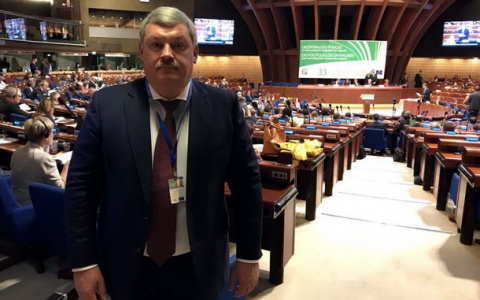 Глава Коми Сергей Гапликов опубликовал фото с конгресса в Страсбурге