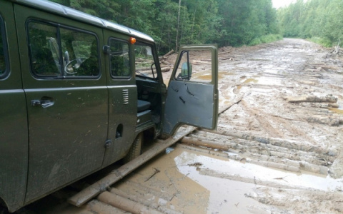В Коми «скорая» не смогла доехать к пациентке из-за бездорожья