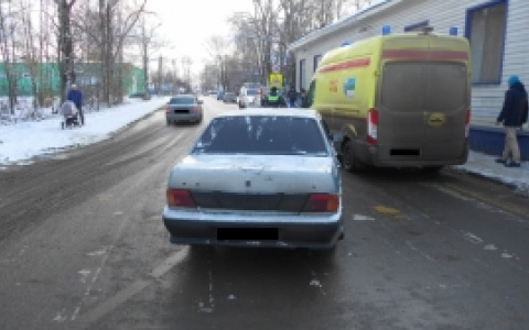 В Сыктывкаре водитель сбил двух пешеходов, переходивших дорогу на зеленый свет