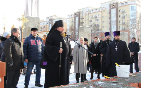 В Сыктывкаре заложили первые кирпичи звонницы Стефановского собора