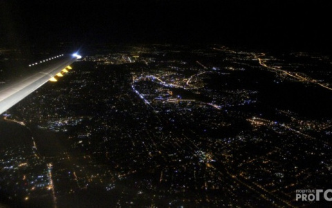 Пассажирский самолет совершил вынужденную посадку в Сыктывкаре