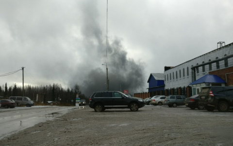 Город в Коми окутала черная пелена (фото)