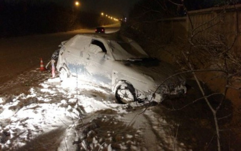 В Коми пьяный водитель припарковался необычным способом (фото)