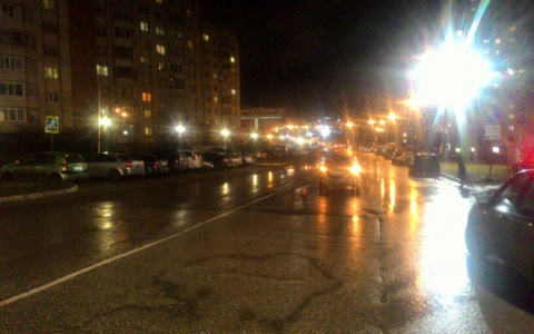 В Сыктывкаре около больницы «Шевроле» сбил пешехода на «зебре»