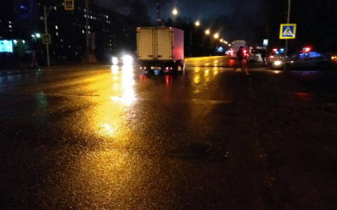 В Сыктывкаре опытная автоледи сбила подростка на пешеходном переходе (фото)