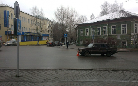 В Сыктывкаре водитель «семерки» сбил женщину на пешеходном переходе