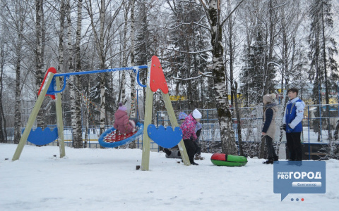 Дети устроили тест-драйв недоделанного Мичуринского парка Сыктывкара (фоторепортаж)