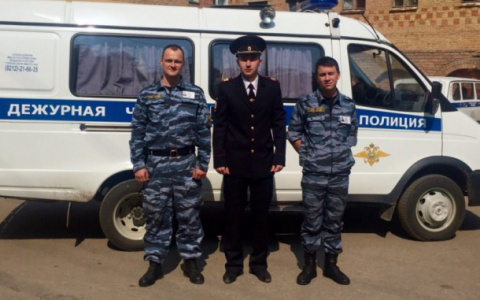 Путин наградил полицейского из Коми, который спас на пожаре человека