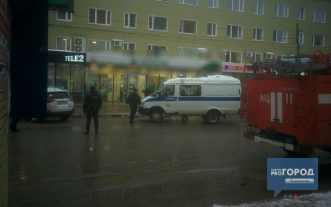 В Сыктывкаре перекрыли оживленную улицу из-за возможного заминирования