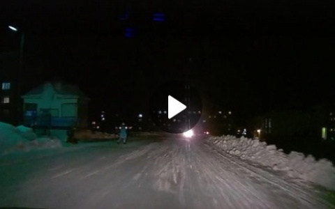 В Коми дети бросаются под колеса автомобилей ради забавы (видео)