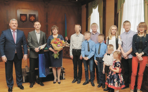 Россияне шокированы подарком Главы Коми Сергея Гапликова матери девятерых детей