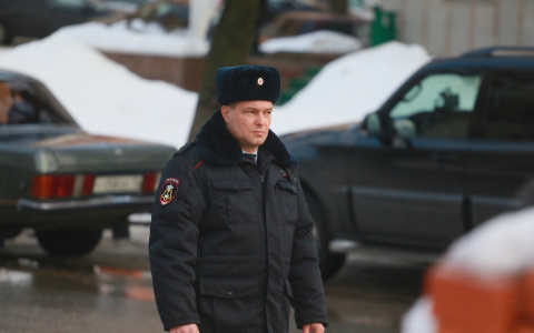 В Коми мужчина проломил голову полицеского ломом, за что получил пулю