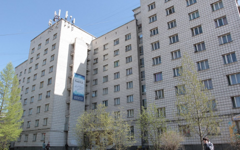 В Сыктывкаре здание общежития используют в световом шоу