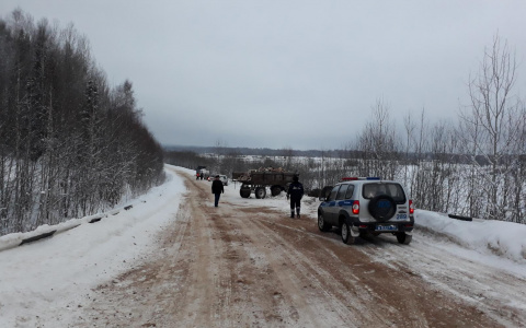 В Коми перевернулся трактор районной администрации (фото)