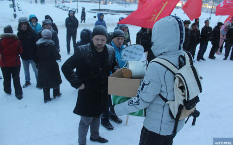 В Сыктывкаре начали сбор подарков для Сергея Гапликова в ответ на злополучный термос (фото)