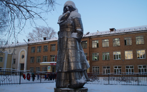 Прогулка по Пушкина: район Домны Каликовой и органов власти