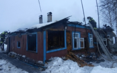 За сутки на пожарах в Коми сгорело два человека