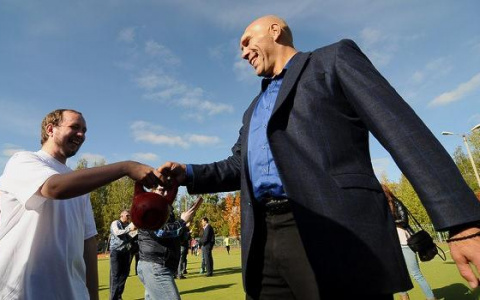 В Сыктывкар на спортивное мероприятие приедет всемирно известный боксер