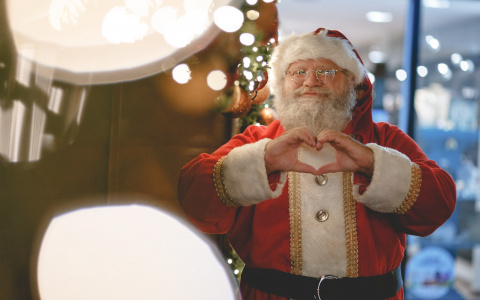 Станьте участником невероятной открытки и поздравьте любимый Сыктывкар с Новым годом!