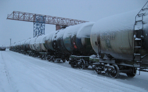 В Коми задержали банду, которая в промышленных масштабах воровала нефть республики