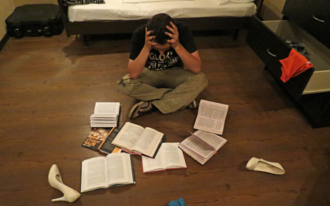 Гороскоп на 23 декабря: Овнам стоит заняться самоанализом, а Скорпионам - провести ревизию в душе