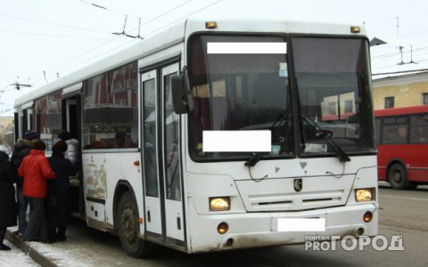 Новости России: Труп голой женщины на остановке и пластмассовый рис из супермаркета