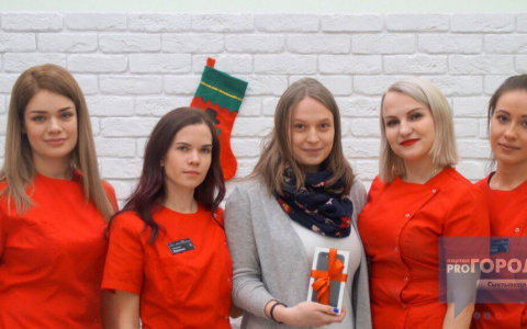 Сыктывкарке подарили айфон за улыбку!