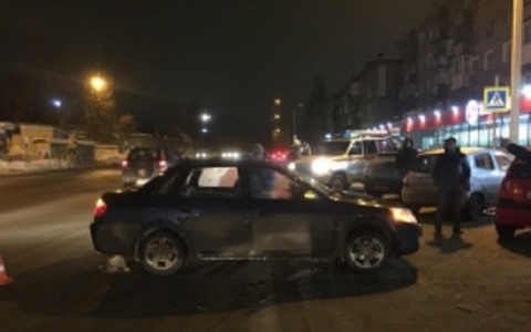 В Коми двое мужчин попали под машины за несколько часов до праздника