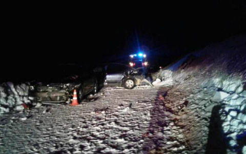 В Коми на строящейся трассе из-за пьяного водителя пострадали три человека (фото)