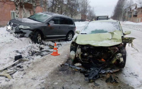 В Коми произошла жесткая авария с участием трех авто, в одном из них ехали дети