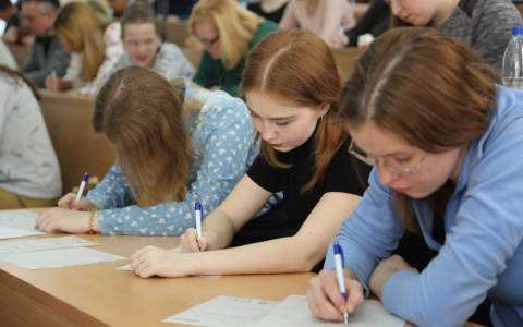 Названо, выпускники какого учебного заведения в Коми получают самую большую зарплату