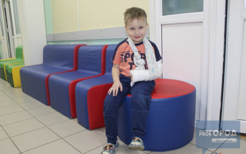 «Переломный момент»: для маленьких пациентов травматологии ДРБ купили специальную мебель