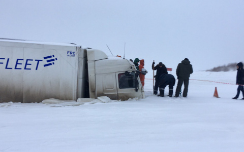 В Коми под лед ушел 40-тонный «МАЗ» (фото)