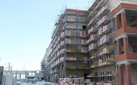 За строительством школы-долгостроя в сыктывкарской Орбите можно наблюдать в режиме онлайн