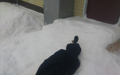 В Коми нашли тело мужчины около детского сада