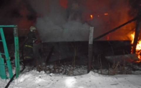 В Коми на страшном пожаре погибло двое мужчин