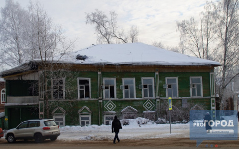 В полиции Сыктывкара сообщили подробности пожара в памятнике архитектуры