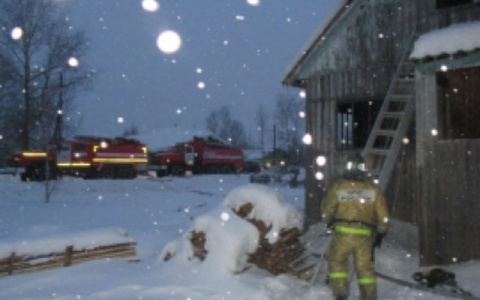 Трагическое совпадение: в пожаре на улице Братьев Покровских в коми селе сгорели два брата