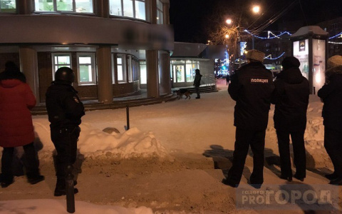 В Сыктывкаре экстренные службы оцепили отделение банка в центре города (фото)