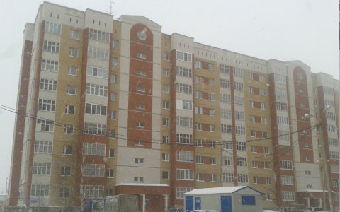 В Сыктывкаре спасатели 10 раз выносили женщину-инвалида из ее квартиры