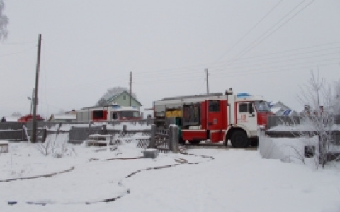 Сыктывкарка пострадала при пожаре в частном доме в Заречье