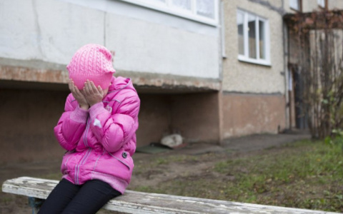 В Коми отец мучил собственную дочь