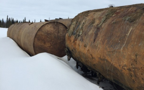 В Коми осудили преступников, которые в промышленных масштабах воровали ухтинскую нефть