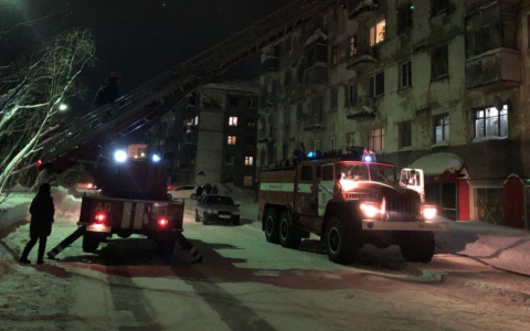 В Коми два человека оказались в ловушке из-за пожара в магазине