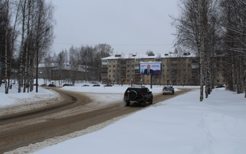 В Сыктывкаре общественники расследуют дело об охране баннеров с кандидатом в президенты