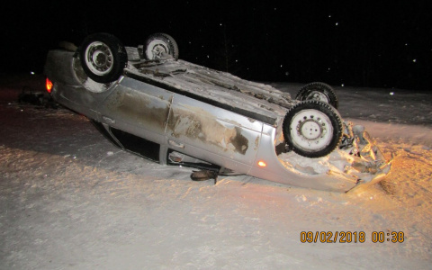 На трассе в Коми перевернулась «десятка», в которой был младенец (фото)